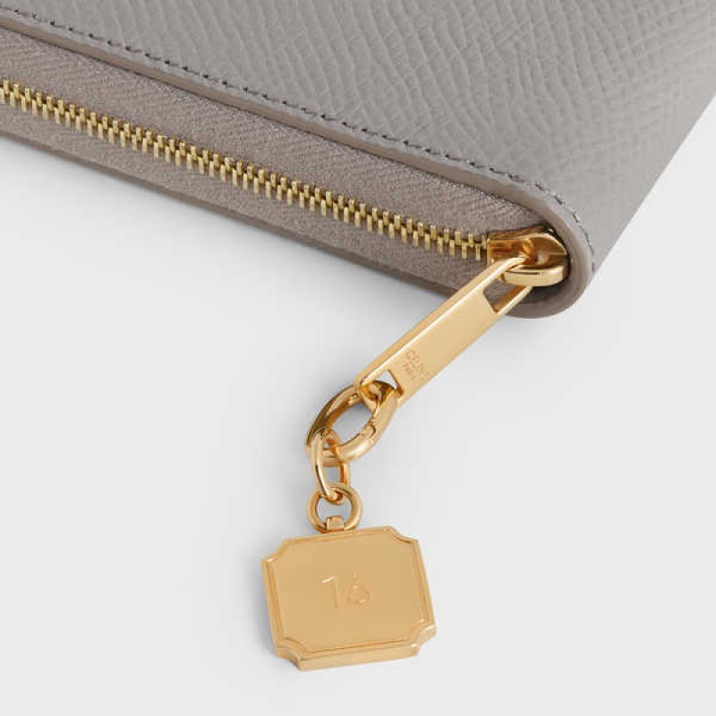 Celine 16 Charm In Brass Kleine Lederwaren Gold | CL-592923