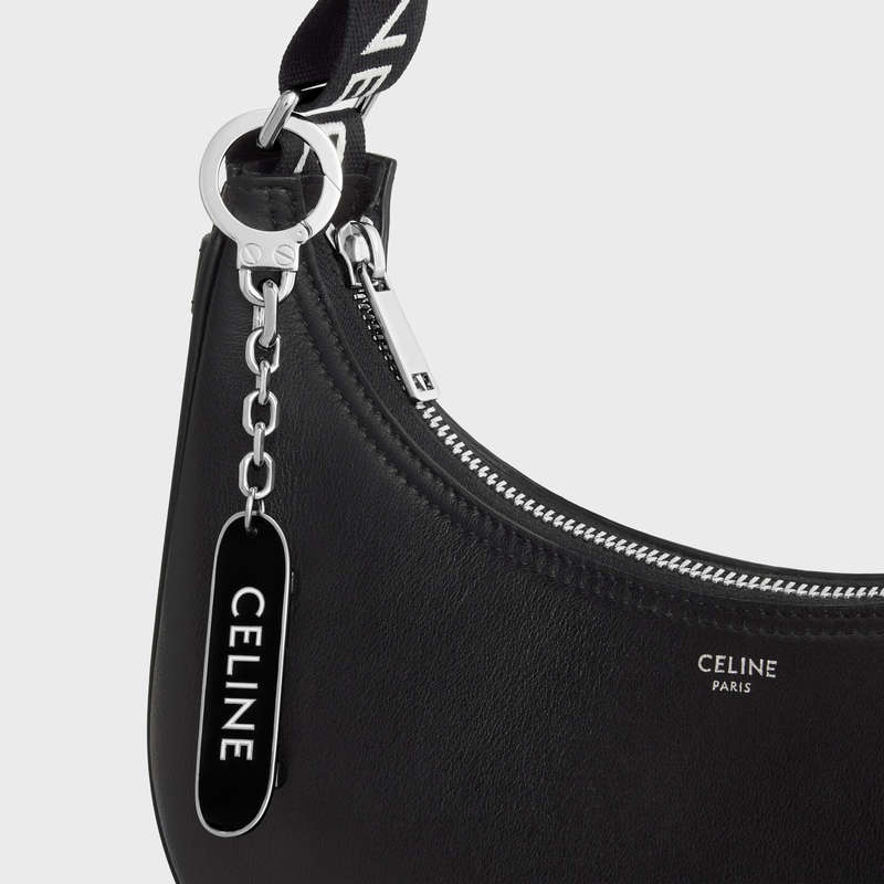 Celine Skateboard Charm In Brass And Enamel Lifestyle Schwarz Weiß | CL-591685