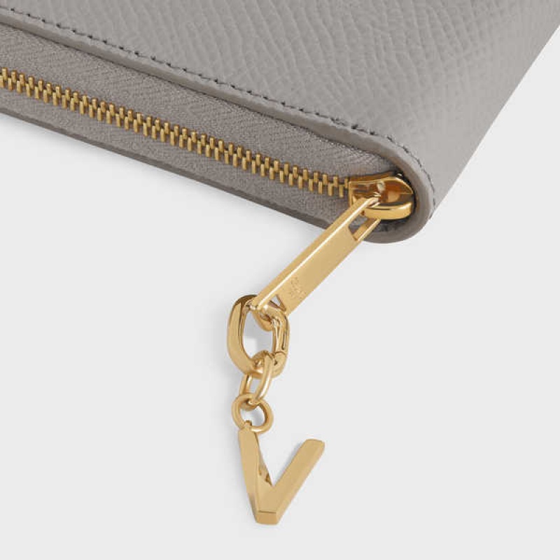 Celine V Charm In Brass Kleine Lederwaren Gold | CL-592941